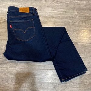 Levi’s 711 Skinny Jeans